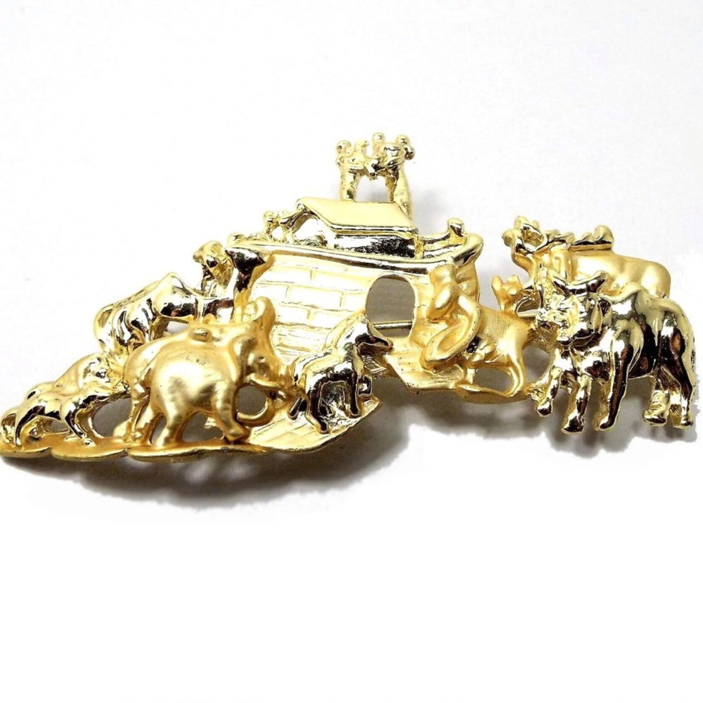 AJC Vintage Noah's Ark Brooch Pin